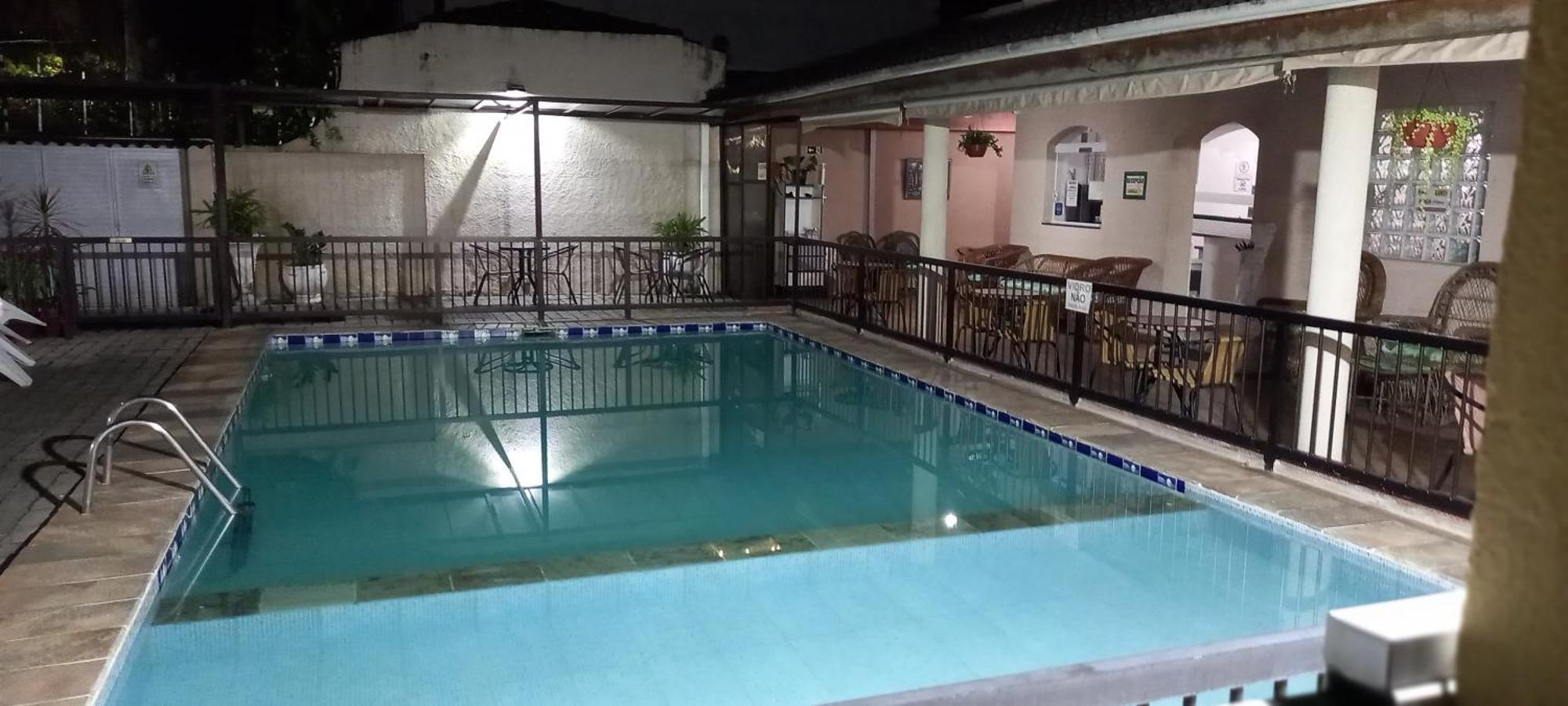 Pousada Parque Suites Estacionamento E Piscina Γκουαρούχα Εξωτερικό φωτογραφία