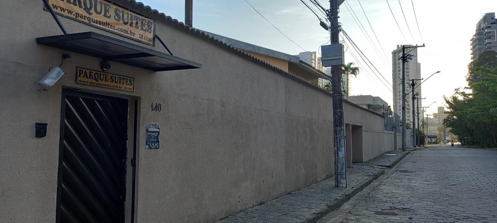 Pousada Parque Suites Estacionamento E Piscina Γκουαρούχα Εξωτερικό φωτογραφία