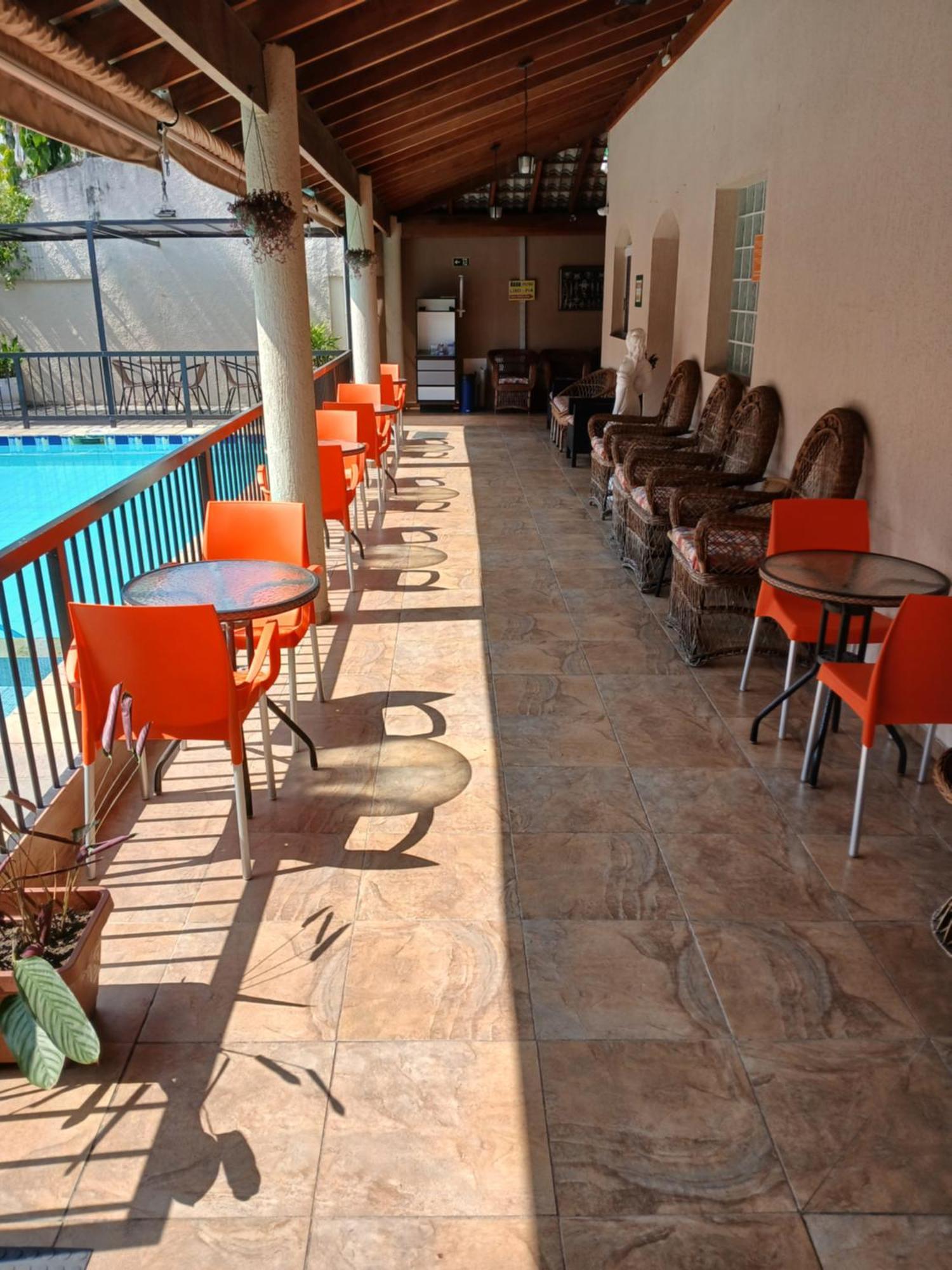 Pousada Parque Suites Estacionamento E Piscina Γκουαρούχα Εξωτερικό φωτογραφία